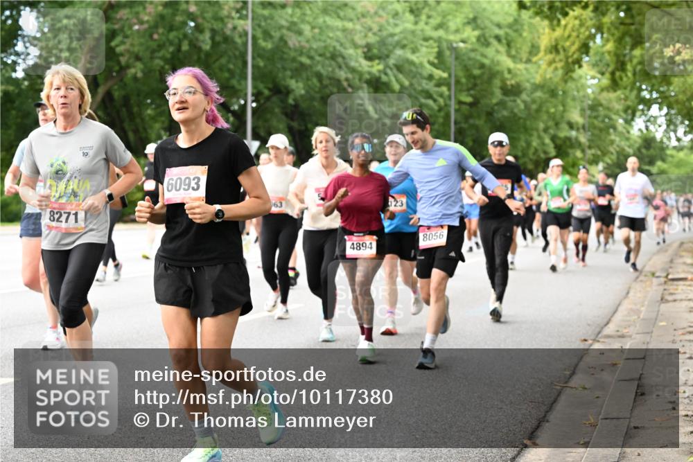 06.09.2026 - CURREX Alsterlauf Dr. Thomas Lammeyer http://msf.ph/oto/10117380 06.09.2026 09:15:07 Laufen 8271, 19, 6093, 63, 123, 8056, 4894 meine-sportfotos.de