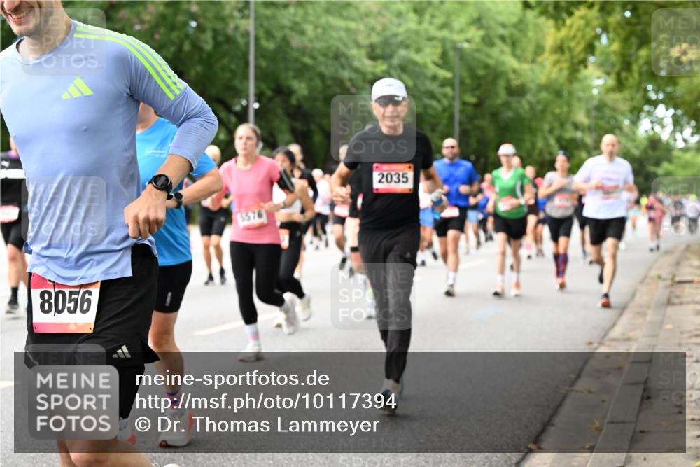 06.09.2026 - CURREX Alsterlauf Dr. Thomas Lammeyer http://msf.ph/oto/10117394 06.09.2026 09:15:09 Laufen 8056, 5576, 2035 meine-sportfotos.de