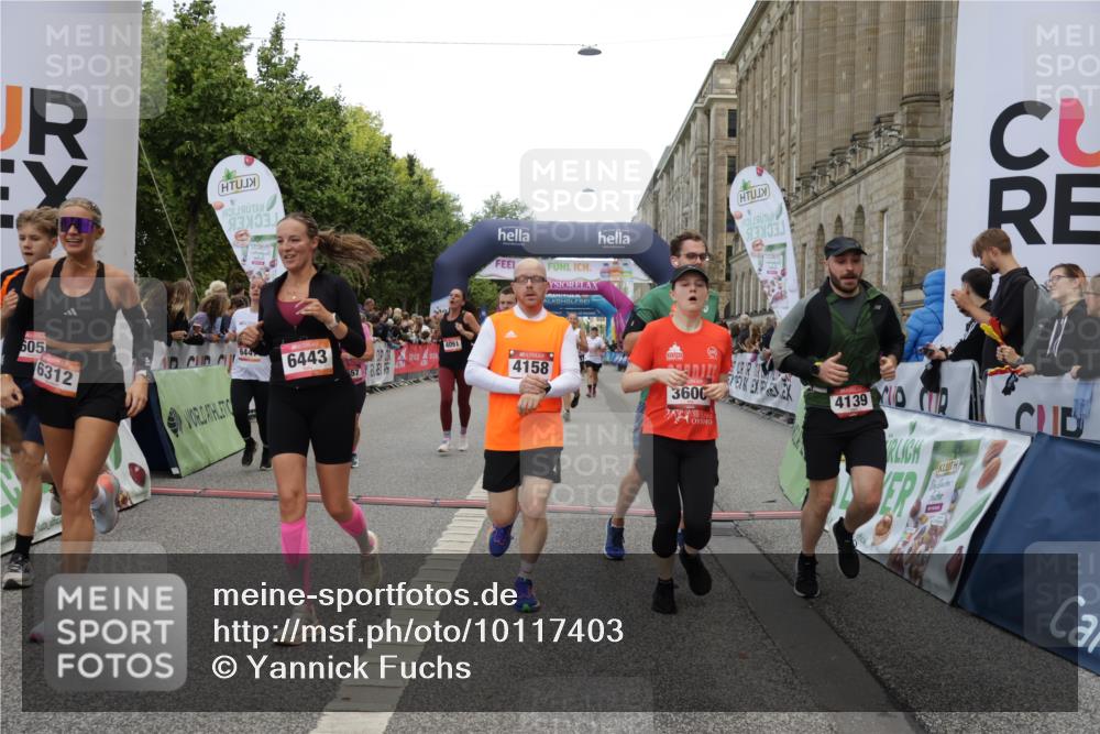 06.09.2026 - CURREX Alsterlauf Yannick Fuchs http://msf.ph/oto/10117403 06.09.2026 09:59:23 Ziel 2220, 2367, 2772, 3535, 3542, 3600, 3657, 3844, 3892, 4091, 4139, 4158, 4217, 4748, 4791, 5160, 5249, 5723, 5735, 6059, 6312, 6443, 6447 meine-sportfotos.de