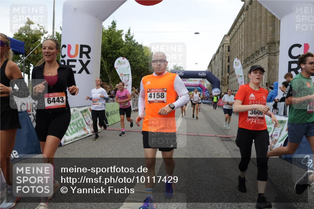 06.09.2026 - CURREX Alsterlauf Yannick Fuchs http://msf.ph/oto/10117429 06.09.2026 09:59:24 Ziel 2367, 2772, 3535, 3542, 3600, 3657, 3844, 4091, 4139, 4158, 4217, 4478, 4748, 4791, 5160, 5712, 5723, 5735, 6059, 6312, 6443, 6447 meine-sportfotos.de