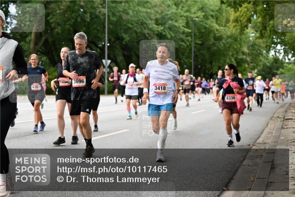 06.09.2026 - CURREX Alsterlauf Dr. Thomas Lammeyer http://msf.ph/oto/10117465 06.09.2026 09:15:19 Laufen 3696, 6361, 3418, 6336 meine-sportfotos.de