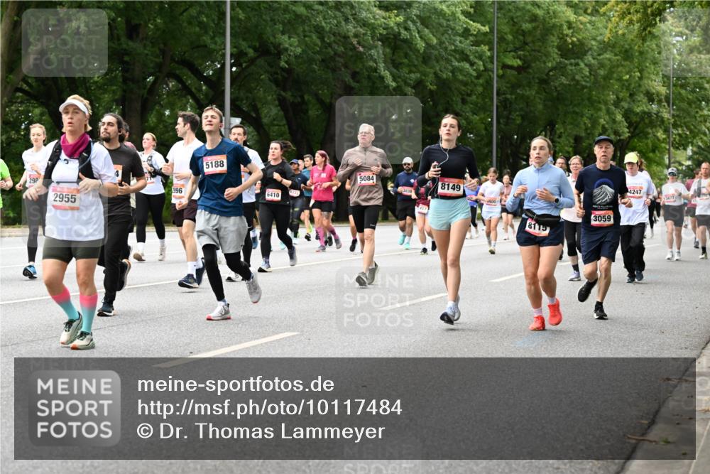 06.09.2026 - CURREX Alsterlauf Dr. Thomas Lammeyer http://msf.ph/oto/10117484 06.09.2026 09:15:22 Laufen 298, 2955, 2996, 5188, 6410, 5084, 3838, 417, 8149, 400, 3059, 8115, 4247, 3477 meine-sportfotos.de
