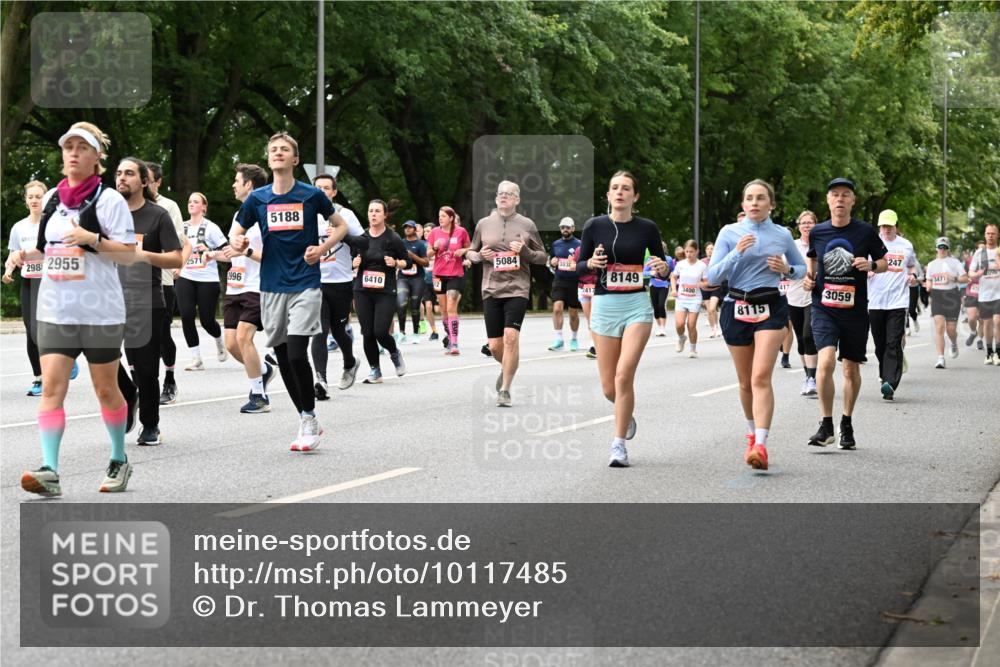 06.09.2026 - CURREX Alsterlauf Dr. Thomas Lammeyer http://msf.ph/oto/10117485 06.09.2026 09:15:22 Laufen 298, 2955, 2996, 5188, 6410, 5084, 3831, 2417, 8149, 3400, 8115, 417, 3059, 247, 3477 meine-sportfotos.de