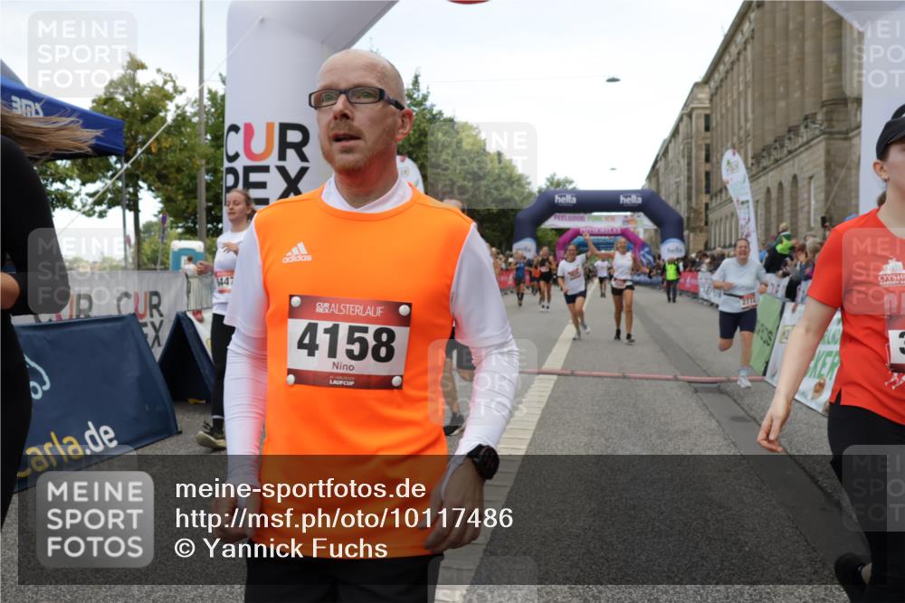 06.09.2026 - CURREX Alsterlauf Yannick Fuchs http://msf.ph/oto/10117486 06.09.2026 09:59:25 Ziel 2367, 2772, 3535, 3542, 3600, 3657, 3695, 3844, 4091, 4139, 4158, 4217, 4478, 4748, 4791, 5160, 5636, 5712, 5723, 5735, 5948, 6059, 6312, 6443, 6447 meine-sportfotos.de