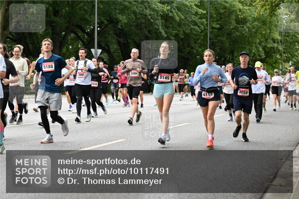 06.09.2026 - CURREX Alsterlauf Dr. Thomas Lammeyer http://msf.ph/oto/10117491 06.09.2026 09:15:23 Laufen 5188, 2570, 2991, 6410, 6333, 5084, 8149, 8115, 40, 42, 3059, 247, 347 meine-sportfotos.de