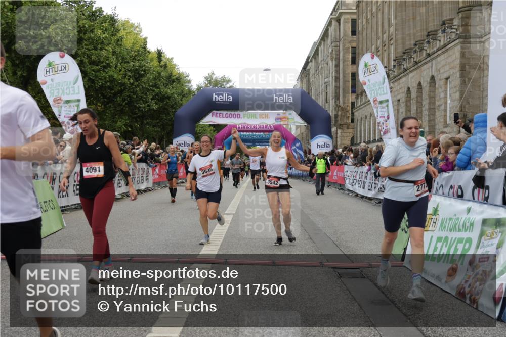 06.09.2026 - CURREX Alsterlauf Yannick Fuchs http://msf.ph/oto/10117500 06.09.2026 09:59:25 Ziel 2367, 2772, 3535, 3542, 3600, 3657, 3695, 3844, 4091, 4139, 4158, 4217, 4478, 4748, 4791, 5160, 5636, 5712, 5723, 5735, 5948, 6059, 6312, 6443, 6447 meine-sportfotos.de