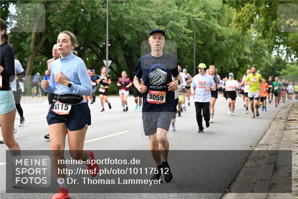 06.09.2026 - CURREX Alsterlauf Dr. Thomas Lammeyer http://msf.ph/oto/10117512 06.09.2026 09:15:26 Laufen 8115, 3059, 4247 meine-sportfotos.de