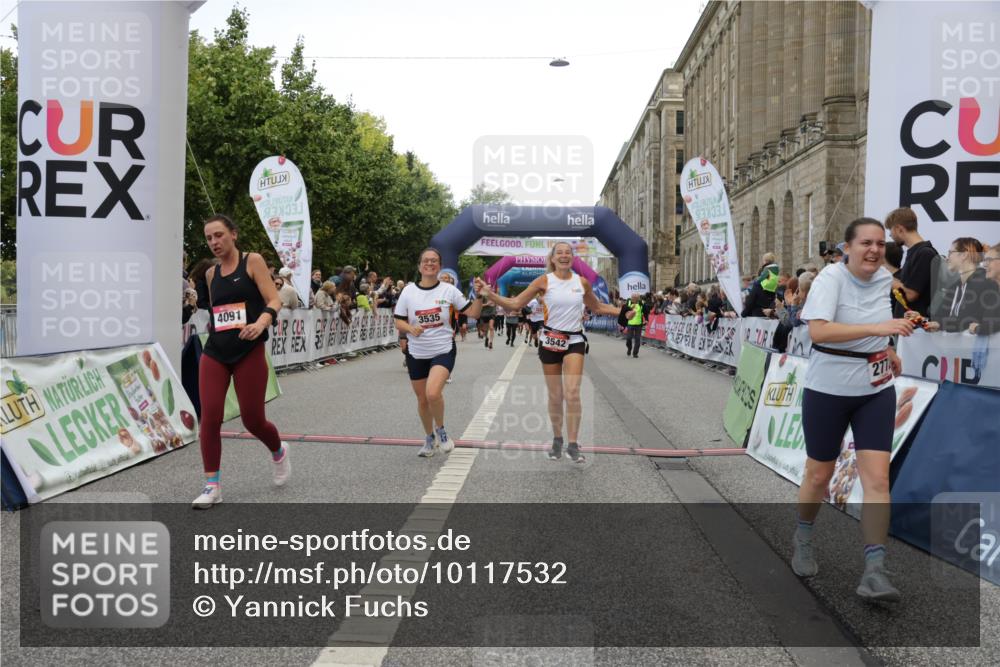06.09.2026 - CURREX Alsterlauf Yannick Fuchs http://msf.ph/oto/10117532 06.09.2026 09:59:26 Ziel 2077, 2367, 2772, 3535, 3542, 3600, 3657, 3695, 3969, 4091, 4139, 4158, 4217, 4478, 4748, 4791, 5160, 5636, 5712, 5723, 5735, 5948, 6059, 6312, 6443, 6447 meine-sportfotos.de