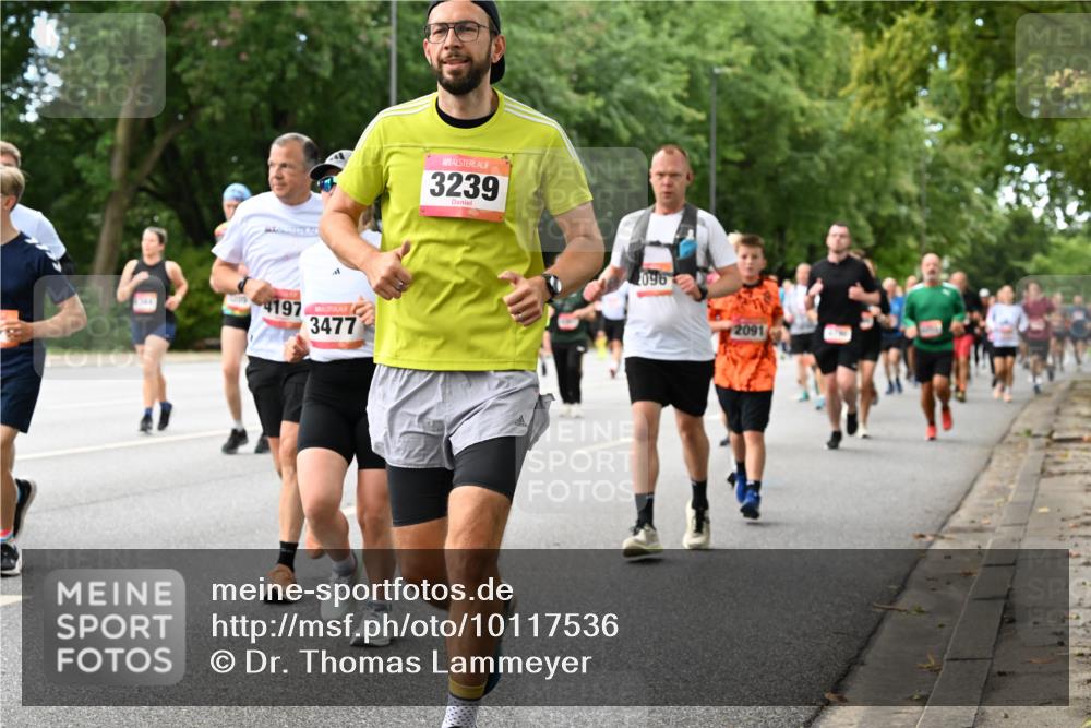 06.09.2026 - CURREX Alsterlauf Dr. Thomas Lammeyer http://msf.ph/oto/10117536 06.09.2026 09:15:31 Laufen 4197, 3477, 3239, 2091 meine-sportfotos.de