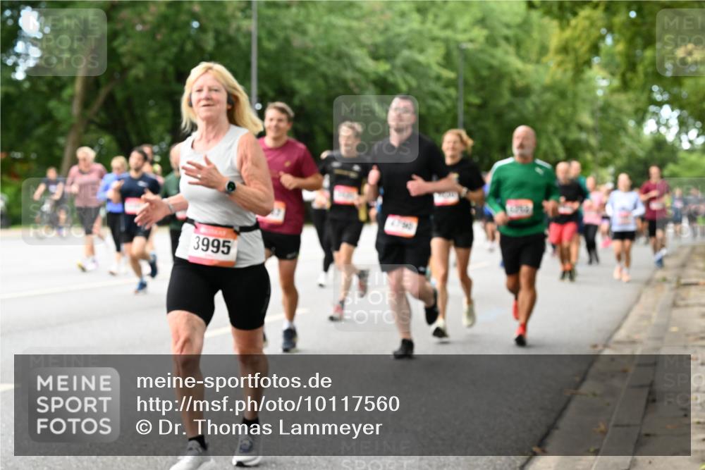 06.09.2026 - CURREX Alsterlauf Dr. Thomas Lammeyer http://msf.ph/oto/10117560 06.09.2026 09:15:34 Laufen 3995, 27640 meine-sportfotos.de