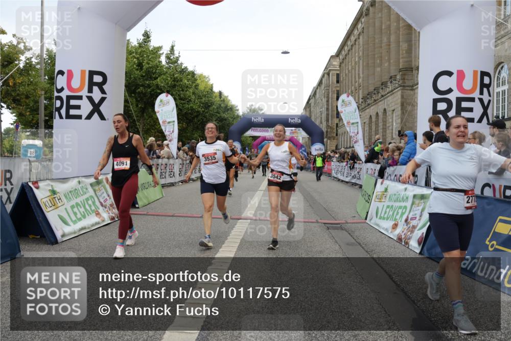 06.09.2026 - CURREX Alsterlauf Yannick Fuchs http://msf.ph/oto/10117575 06.09.2026 09:59:27 Ziel 2077, 2772, 3129, 3535, 3542, 3600, 3657, 3695, 3969, 4091, 4139, 4158, 4478, 4791, 5160, 5636, 5712, 5723, 5735, 5948, 6059, 6312, 6443, 6447 meine-sportfotos.de