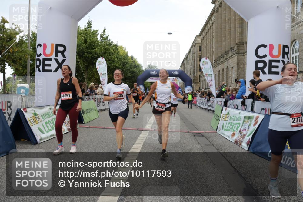 06.09.2026 - CURREX Alsterlauf Yannick Fuchs http://msf.ph/oto/10117593 06.09.2026 09:59:27 Ziel 2077, 2772, 3129, 3535, 3542, 3600, 3657, 3695, 3969, 4091, 4139, 4158, 4478, 4791, 5160, 5636, 5712, 5723, 5735, 5948, 6059, 6312, 6443, 6447 meine-sportfotos.de
