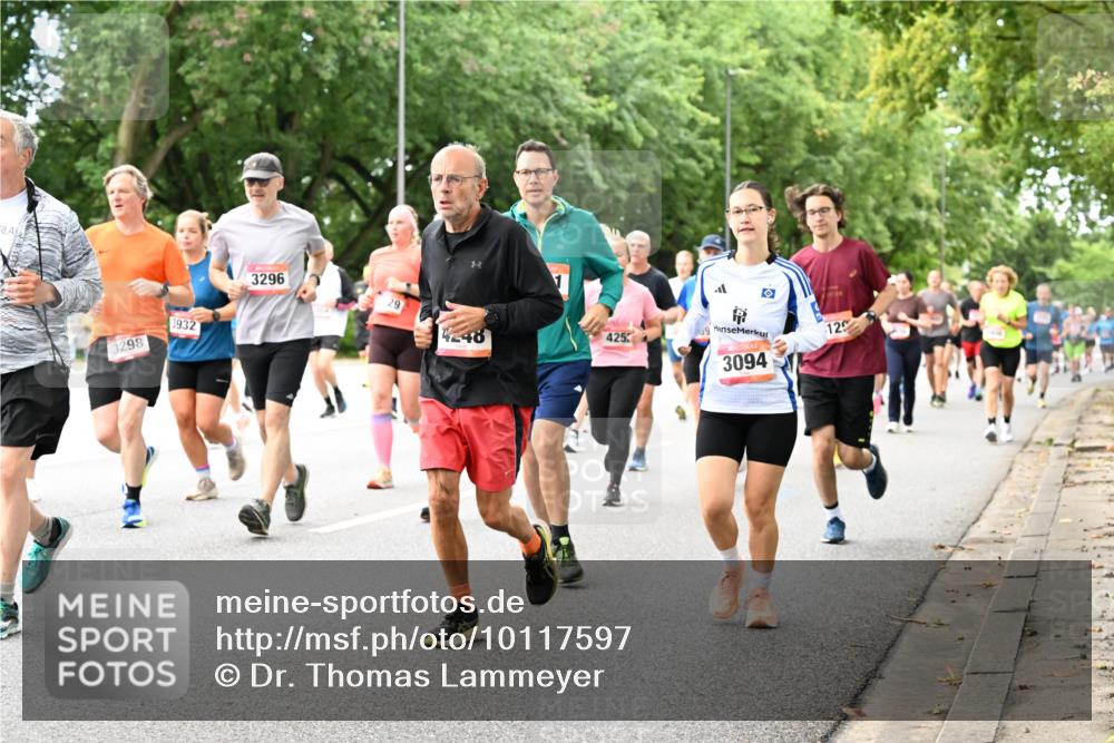 06.09.2026 - CURREX Alsterlauf Dr. Thomas Lammeyer http://msf.ph/oto/10117597 06.09.2026 09:15:39 Laufen 3298, 3932, 3296, 29, 425, 3094, 12 meine-sportfotos.de
