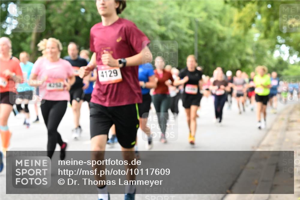 06.09.2026 - CURREX Alsterlauf Dr. Thomas Lammeyer http://msf.ph/oto/10117609 06.09.2026 09:15:41 Laufen 4129 meine-sportfotos.de