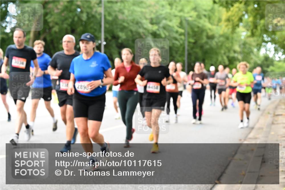 06.09.2026 - CURREX Alsterlauf Dr. Thomas Lammeyer http://msf.ph/oto/10117615 06.09.2026 09:15:42 Laufen 2890 meine-sportfotos.de