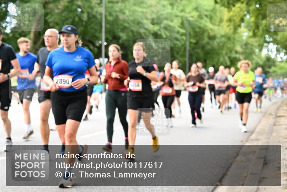06.09.2026 - CURREX Alsterlauf Dr. Thomas Lammeyer http://msf.ph/oto/10117617 06.09.2026 09:15:42 Laufen 2890 meine-sportfotos.de