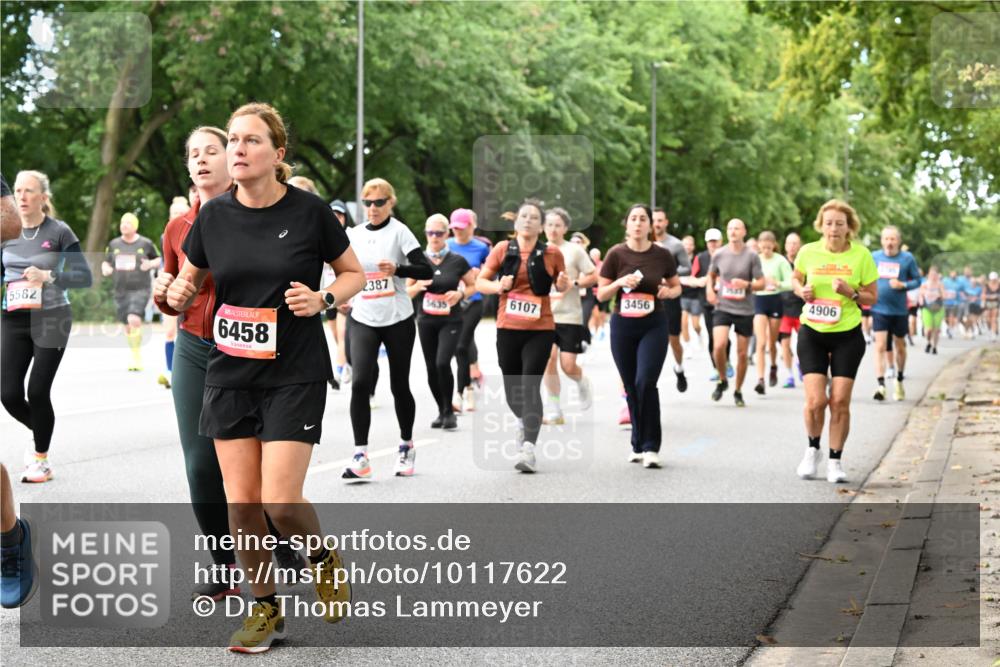 06.09.2026 - CURREX Alsterlauf Dr. Thomas Lammeyer http://msf.ph/oto/10117622 06.09.2026 09:15:43 Laufen 5582, 6458, 2387, 3456, 4906, 5635, 6107 meine-sportfotos.de