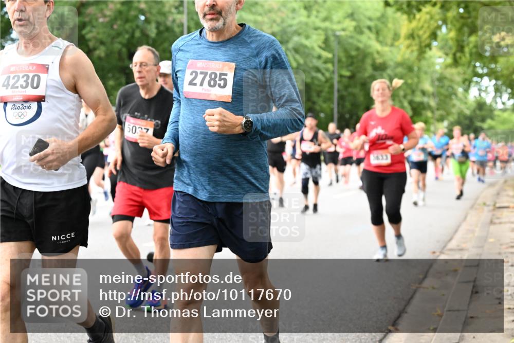 06.09.2026 - CURREX Alsterlauf Dr. Thomas Lammeyer http://msf.ph/oto/10117670 06.09.2026 09:15:49 Laufen 4230, 2016, 5037, 2785 meine-sportfotos.de