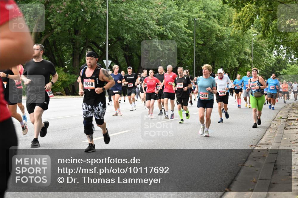 06.09.2026 - CURREX Alsterlauf Dr. Thomas Lammeyer http://msf.ph/oto/10117692 06.09.2026 09:15:52 Laufen 5648, 25, 4672, 471, 2789, 5662, 5498, 20, 5471, 4281 meine-sportfotos.de