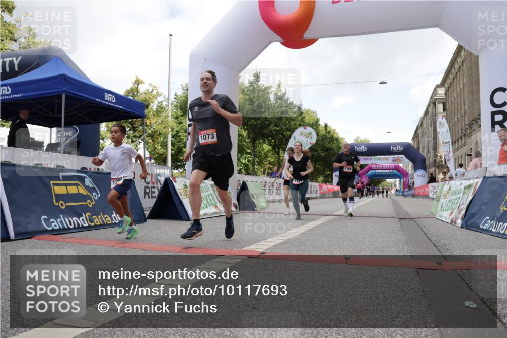 06.09.2026 - CURREX Alsterlauf Yannick Fuchs http://msf.ph/oto/10117693 06.09.2026 12:01:31 Ziel 1073, 1147, 1155, 1156, 1243, 1265 meine-sportfotos.de