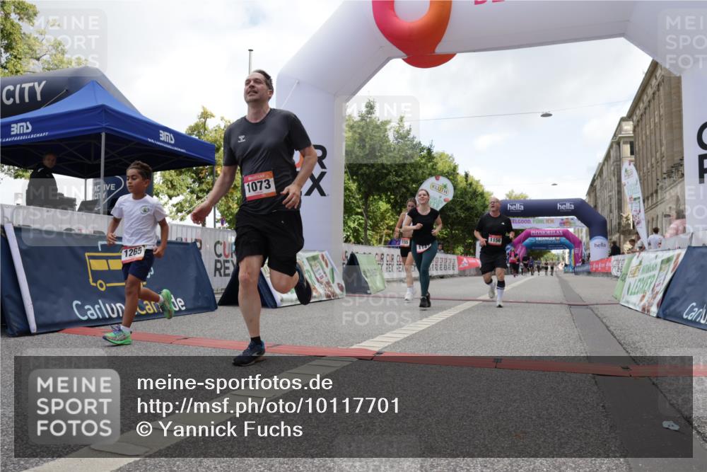 06.09.2026 - CURREX Alsterlauf Yannick Fuchs http://msf.ph/oto/10117701 06.09.2026 12:01:31 Ziel 1073, 1147, 1155, 1156, 1243, 1265 meine-sportfotos.de