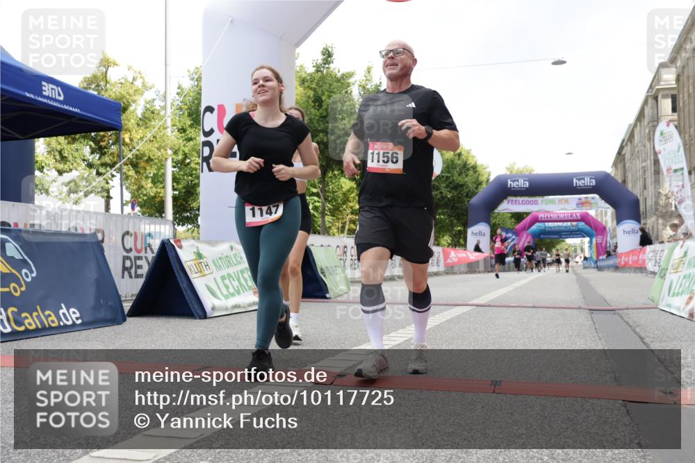 06.09.2026 - CURREX Alsterlauf Yannick Fuchs http://msf.ph/oto/10117725 06.09.2026 12:01:33 Ziel 1073, 1147, 1155, 1156, 1233, 1265 meine-sportfotos.de