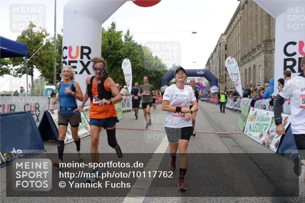 06.09.2026 - CURREX Alsterlauf Yannick Fuchs http://msf.ph/oto/10117762 06.09.2026 09:59:31 Ziel 2077, 2227, 2228, 2772, 3129, 3535, 3542, 3657, 3695, 3969, 4091, 4291, 4478, 5474, 5636, 5638, 5712, 5948, 6213, 6447 meine-sportfotos.de