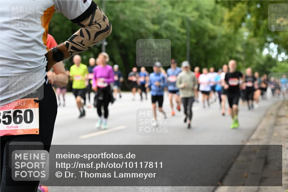 06.09.2026 - CURREX Alsterlauf Dr. Thomas Lammeyer http://msf.ph/oto/10117811 06.09.2026 09:16:08 Laufen 560 meine-sportfotos.de