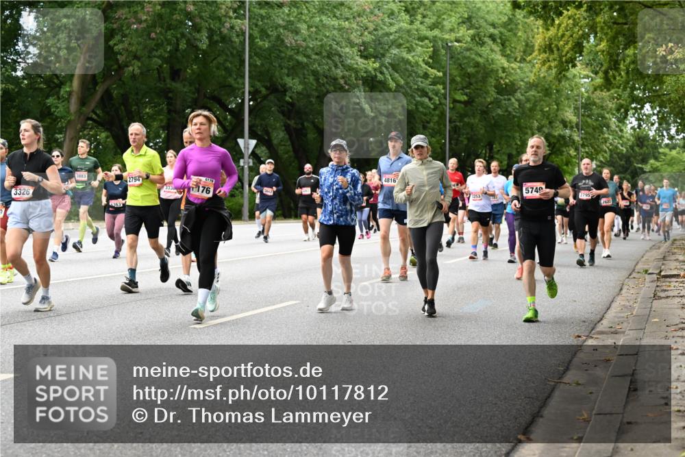 06.09.2026 - CURREX Alsterlauf Dr. Thomas Lammeyer http://msf.ph/oto/10117812 06.09.2026 09:16:09 Laufen 3326, 3883, 6363, 2794, 3336, 6176, 176, 4816, 5749, 2253, 2795, 383, 2622 meine-sportfotos.de