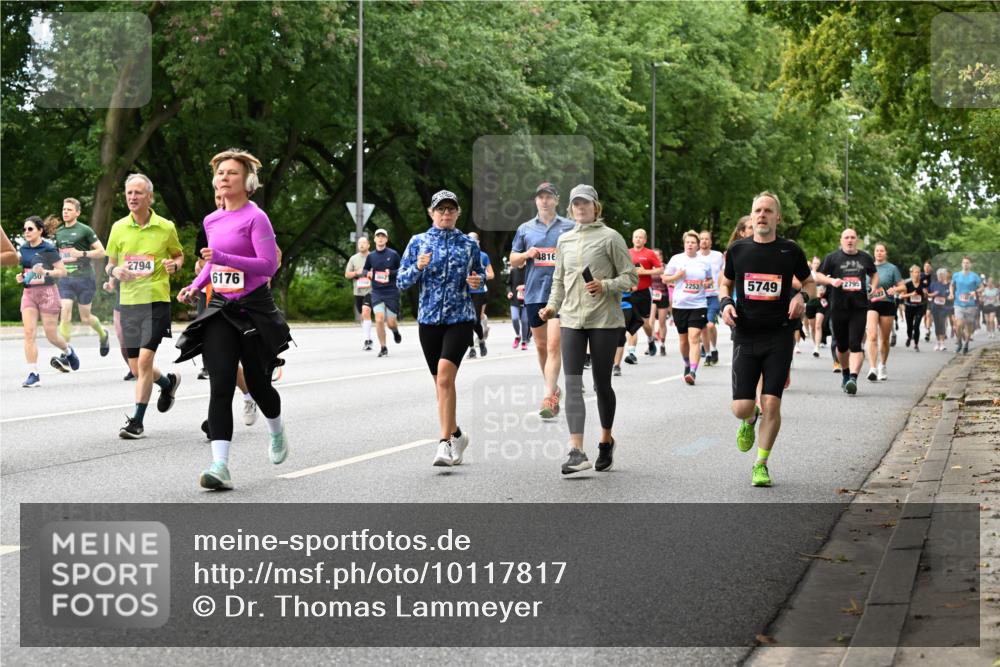 06.09.2026 - CURREX Alsterlauf Dr. Thomas Lammeyer http://msf.ph/oto/10117817 06.09.2026 09:16:09 Laufen 4816, 2794, 6176, 2253, 5749, 2795 meine-sportfotos.de