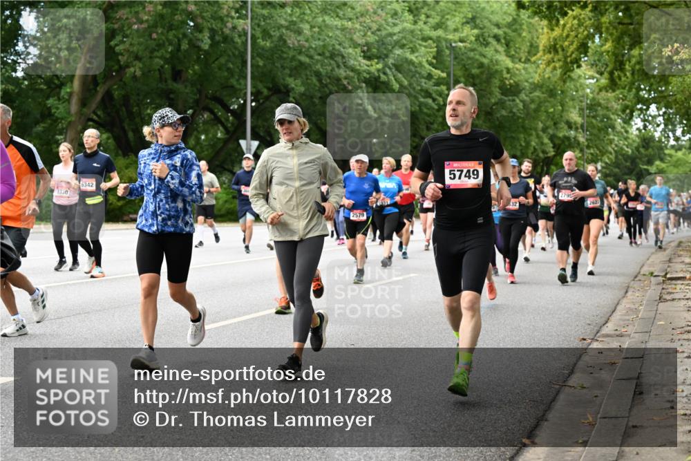 06.09.2026 - CURREX Alsterlauf Dr. Thomas Lammeyer http://msf.ph/oto/10117828 06.09.2026 09:16:10 Laufen 3330, 6342, 2579, 5749, 2795, 32, 2622 meine-sportfotos.de