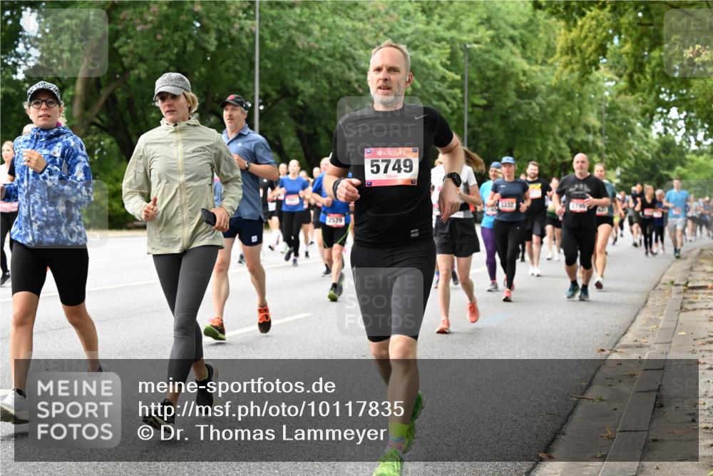06.09.2026 - CURREX Alsterlauf Dr. Thomas Lammeyer http://msf.ph/oto/10117835 06.09.2026 09:16:11 Laufen 2579, 5749, 1332, 2795 meine-sportfotos.de