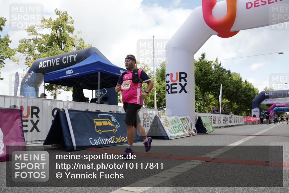 06.09.2026 - CURREX Alsterlauf Yannick Fuchs http://msf.ph/oto/10117841 06.09.2026 12:01:38 Ziel 1147, 1155, 1156, 1233 meine-sportfotos.de