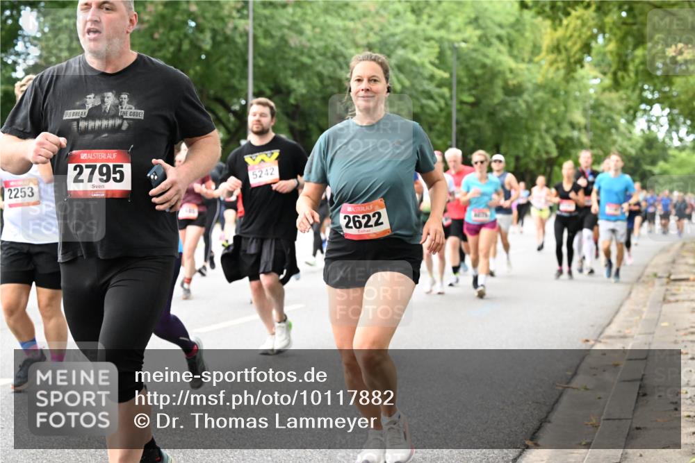 06.09.2026 - CURREX Alsterlauf Dr. Thomas Lammeyer http://msf.ph/oto/10117882 06.09.2026 09:16:16 Laufen 2253, 2795, 5242, 2622 meine-sportfotos.de