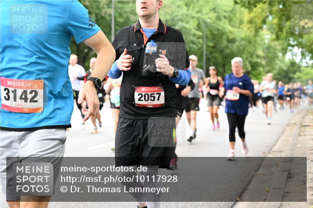 06.09.2026 - CURREX Alsterlauf Dr. Thomas Lammeyer http://msf.ph/oto/10117928 06.09.2026 09:16:22 Laufen 3142, 2057 meine-sportfotos.de