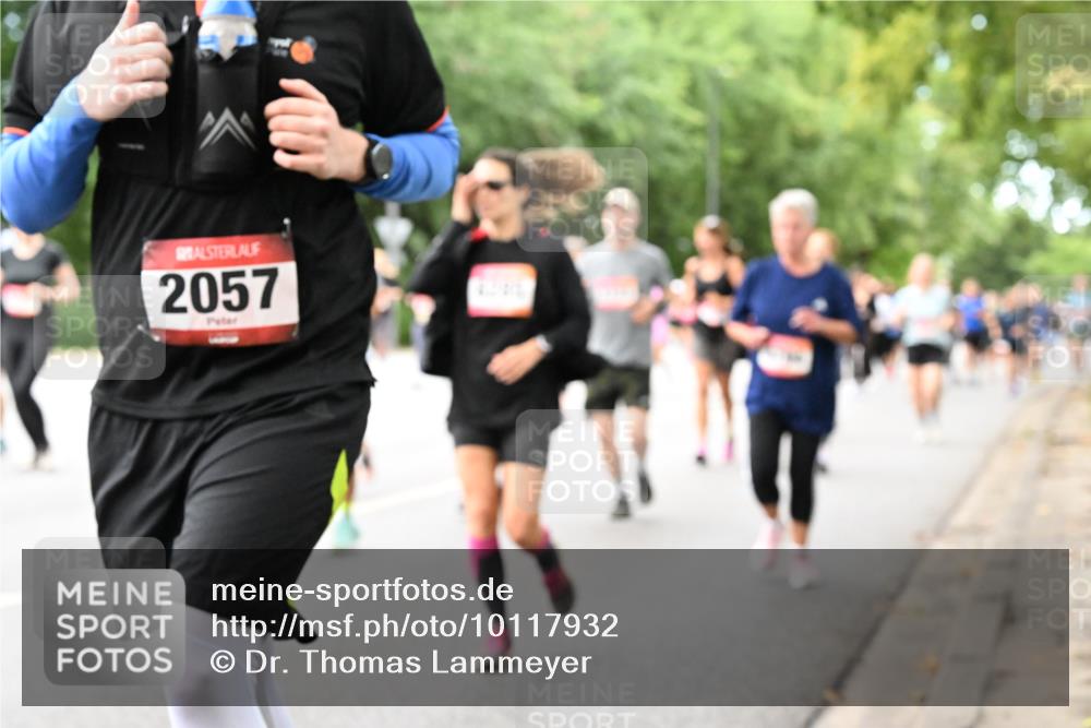 06.09.2026 - CURREX Alsterlauf Dr. Thomas Lammeyer http://msf.ph/oto/10117932 06.09.2026 09:16:23 Laufen 2057 meine-sportfotos.de