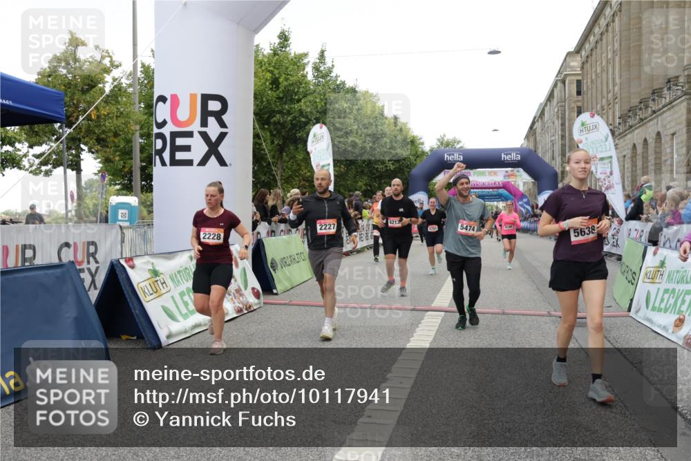 06.09.2026 - CURREX Alsterlauf Yannick Fuchs http://msf.ph/oto/10117941 06.09.2026 09:59:35 Ziel 2077, 2227, 2228, 2780, 3129, 3695, 3969, 4291, 4478, 4751, 4752, 5474, 5636, 5638, 5712, 5948, 6199, 6200, 6213, 8111 meine-sportfotos.de