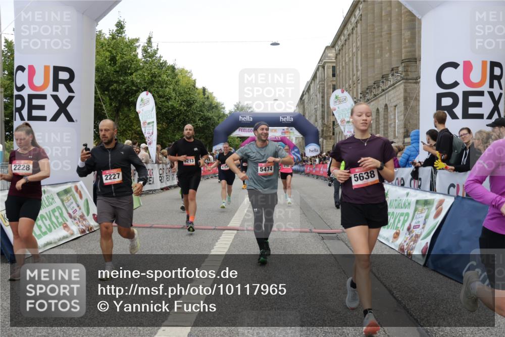 06.09.2026 - CURREX Alsterlauf Yannick Fuchs http://msf.ph/oto/10117965 06.09.2026 09:59:35 Ziel 2077, 2227, 2228, 2780, 3129, 3695, 3969, 4291, 4478, 4751, 4752, 5474, 5636, 5638, 5712, 5948, 6199, 6200, 6213, 8111 meine-sportfotos.de
