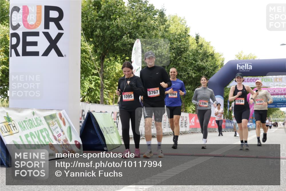 06.09.2026 - CURREX Alsterlauf Yannick Fuchs http://msf.ph/oto/10117994 06.09.2026 12:01:48 Ziel 1095, 1284, 1285, 1286, 1288, 8042 meine-sportfotos.de