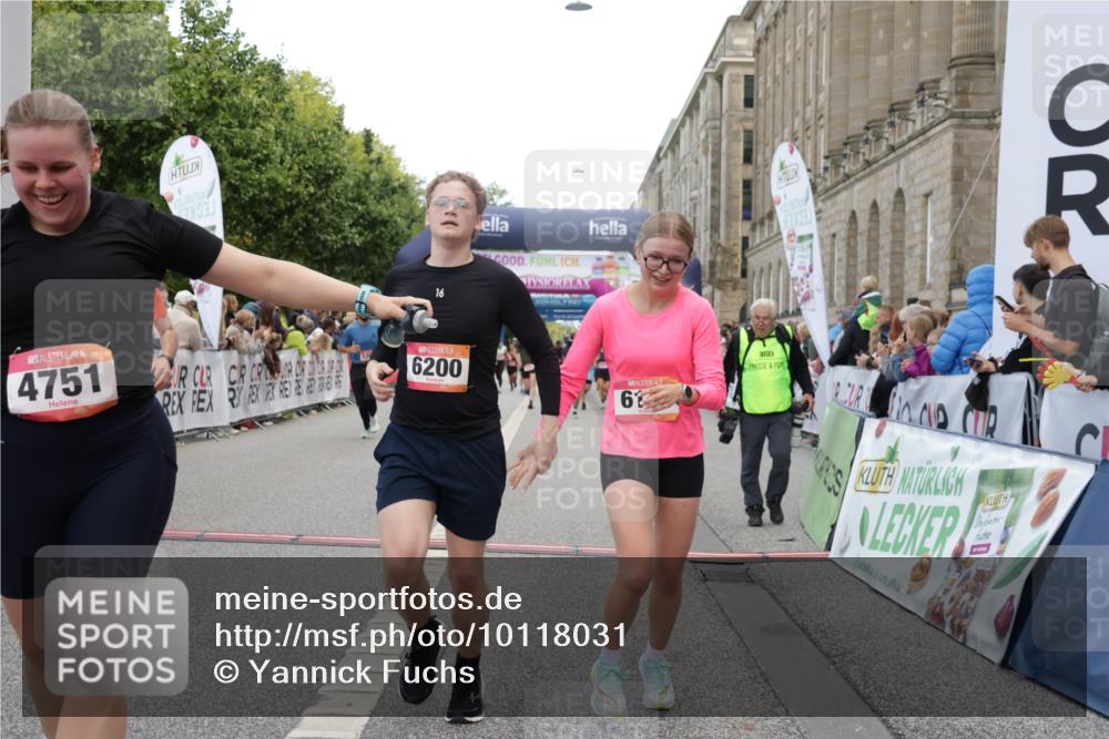 06.09.2026 - CURREX Alsterlauf Yannick Fuchs http://msf.ph/oto/10118031 06.09.2026 09:59:38 Ziel 2077, 2227, 2228, 2780, 3129, 3969, 4042, 4291, 4751, 4752, 5154, 5269, 5474, 5638, 6199, 6200, 6213, 8111 meine-sportfotos.de