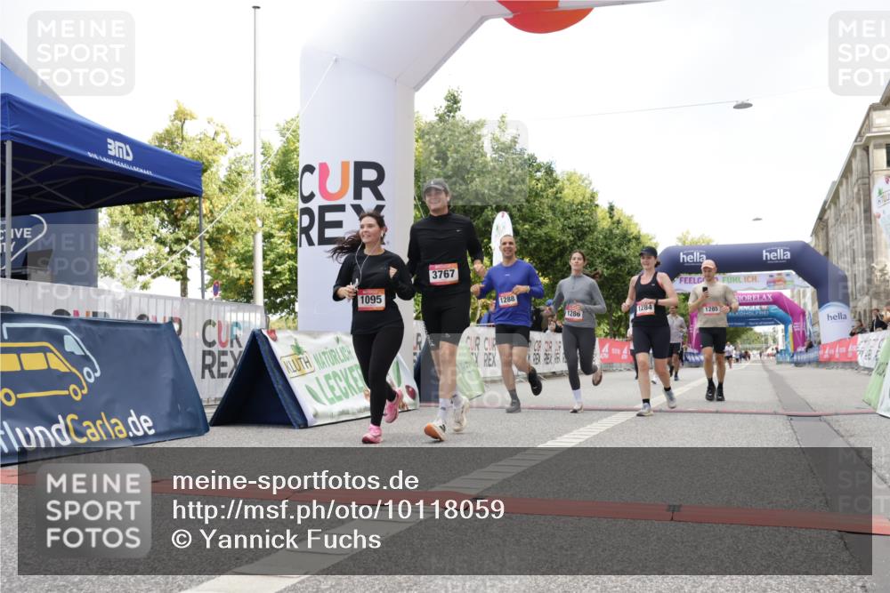06.09.2026 - CURREX Alsterlauf Yannick Fuchs http://msf.ph/oto/10118059 06.09.2026 12:01:49 Ziel 1095, 1284, 1285, 1286, 1288, 8042 meine-sportfotos.de