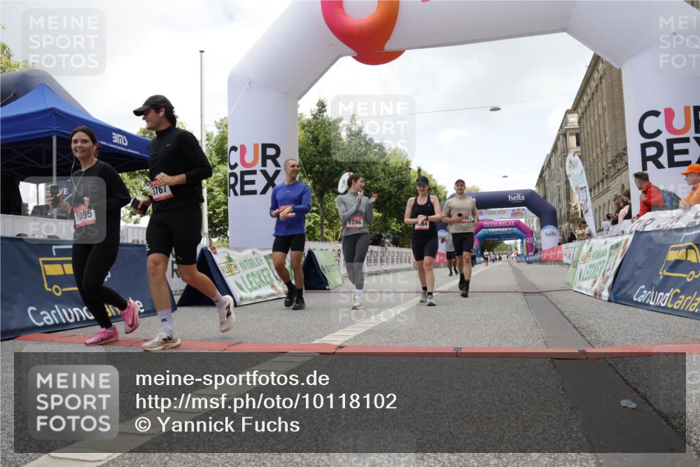 06.09.2026 - CURREX Alsterlauf Yannick Fuchs http://msf.ph/oto/10118102 06.09.2026 12:01:50 Ziel 1095, 1284, 1285, 1286, 1288, 1298, 1305, 8042 meine-sportfotos.de