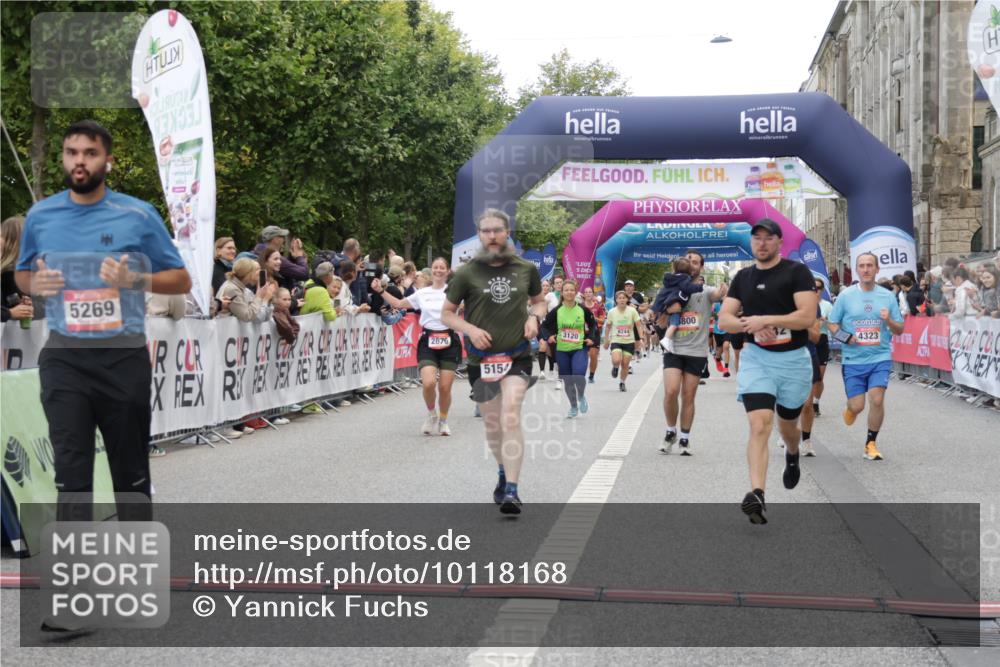 06.09.2026 - CURREX Alsterlauf Yannick Fuchs http://msf.ph/oto/10118168 06.09.2026 09:59:41 Ziel 2227, 2228, 2269, 2676, 2780, 3119, 3120, 4042, 4291, 4323, 4324, 4751, 4752, 5154, 5269, 5474, 5638, 5800, 6199, 6200, 6213, 8111 meine-sportfotos.de