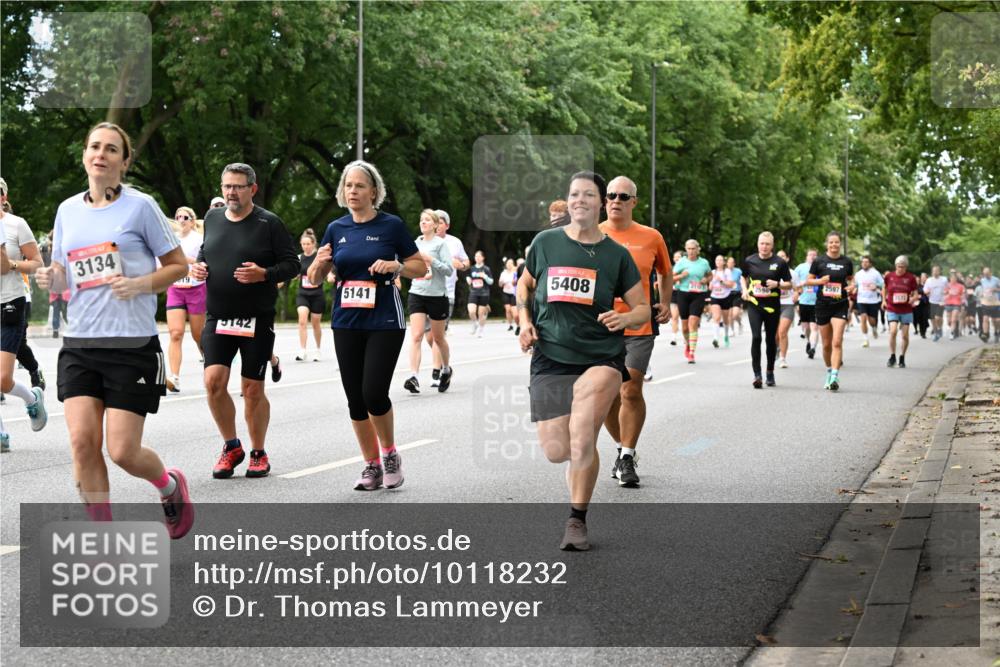 06.09.2026 - CURREX Alsterlauf Dr. Thomas Lammeyer http://msf.ph/oto/10118232 06.09.2026 09:16:50 Laufen 3134, 5142, 5141, 5408, 2597, 2572 meine-sportfotos.de