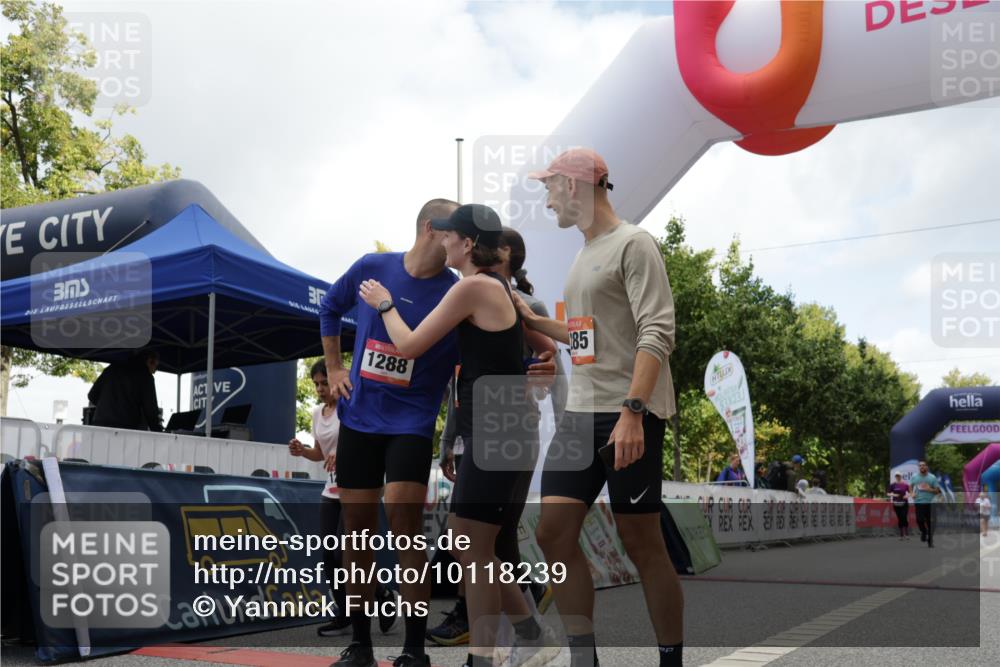 06.09.2026 - CURREX Alsterlauf Yannick Fuchs http://msf.ph/oto/10118239 06.09.2026 12:01:57 Ziel 1285, 1286, 1288, 1298, 1305, 1326, 8042 meine-sportfotos.de