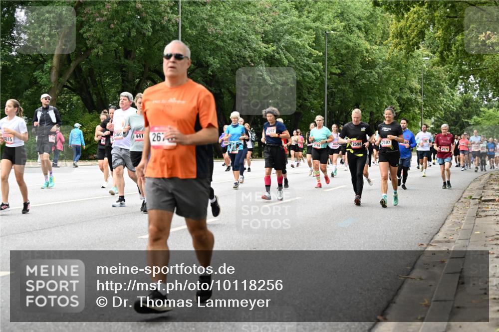 06.09.2026 - CURREX Alsterlauf Dr. Thomas Lammeyer http://msf.ph/oto/10118256 06.09.2026 09:16:51 Laufen 360, 015, 441, 267, 3207, 2597, 2110, 4958, 2598, 6385, 2572 meine-sportfotos.de