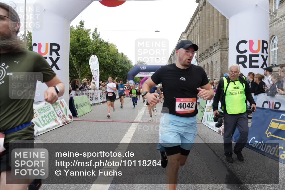 06.09.2026 - CURREX Alsterlauf Yannick Fuchs http://msf.ph/oto/10118264 06.09.2026 09:59:43 Ziel 2269, 2676, 2780, 3119, 3120, 4042, 4323, 4324, 4751, 4752, 4916, 5055, 5056, 5154, 5229, 5269, 5497, 5800, 6017, 6199, 6200, 6213, 6244, 6268, 8111 meine-sportfotos.de