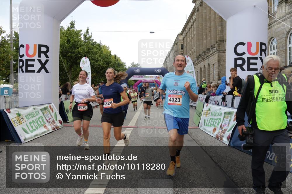 06.09.2026 - CURREX Alsterlauf Yannick Fuchs http://msf.ph/oto/10118280 06.09.2026 09:59:45 Ziel 2269, 2676, 2780, 3119, 3120, 4042, 4323, 4324, 4889, 4916, 5055, 5056, 5154, 5229, 5269, 5497, 5800, 6017, 6148, 6244, 6268, 8111 meine-sportfotos.de