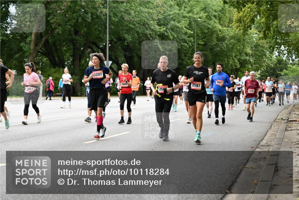 06.09.2026 - CURREX Alsterlauf Dr. Thomas Lammeyer http://msf.ph/oto/10118284 06.09.2026 09:16:54 Laufen 3207, 3911, 2685, 5647, 259, 10, 2026, 2597, 588, 2572 meine-sportfotos.de