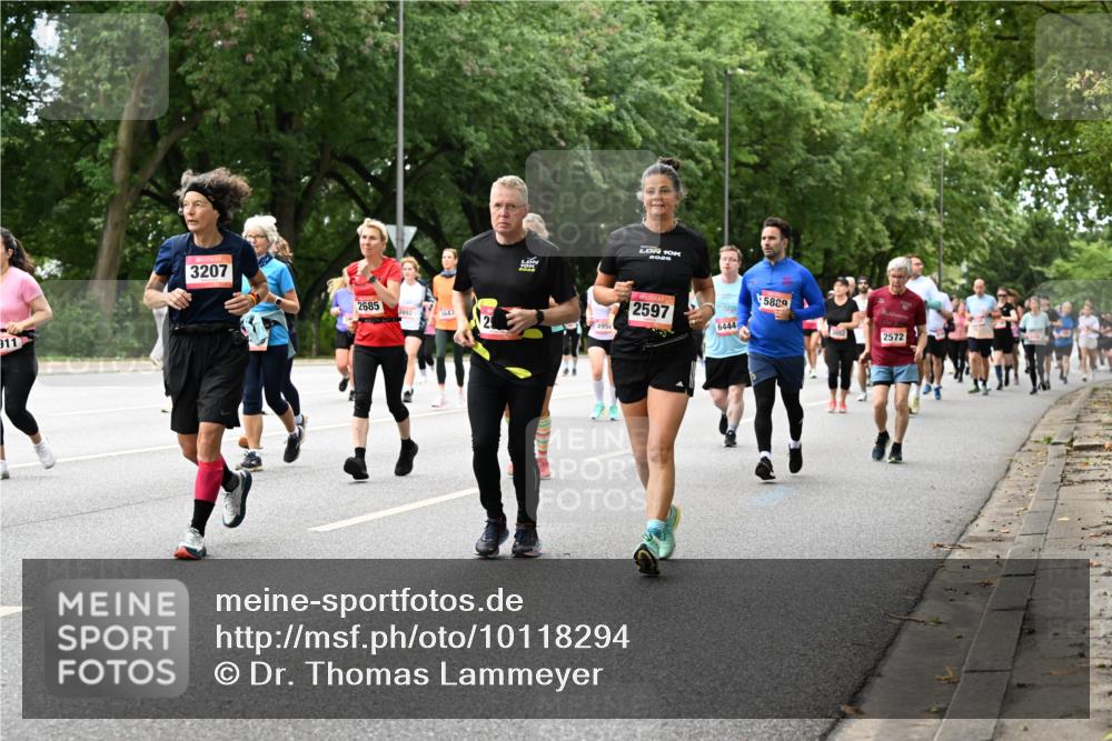 06.09.2026 - CURREX Alsterlauf Dr. Thomas Lammeyer http://msf.ph/oto/10118294 06.09.2026 09:16:55 Laufen 911, 3207, 2685, 3992, 5647, 2, 495, 10, 2026, 2597, 6444, 5809, 2572 meine-sportfotos.de